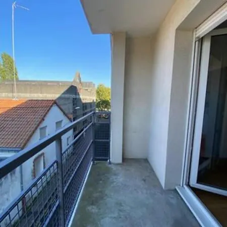 Beautiful For 4 With Balcony Apartamento